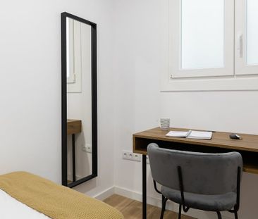 Carrer de Muntaner, Barcelona, Catalonia 08021 - Photo 5