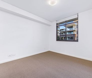 2x Car Spaces | Spacious Floor-plan | Entertainers Delight - Photo 5