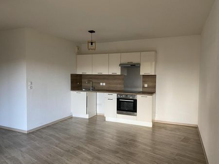 Location Appartement 2 pièces 48m² PUGET SUR ARGENS 83480 - Photo 2