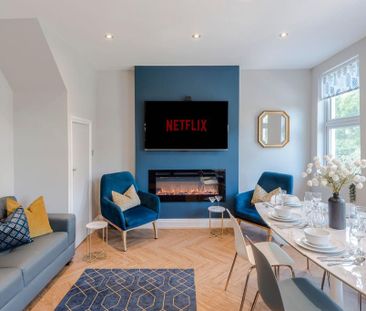3 bedroom flat to rent - Photo 2