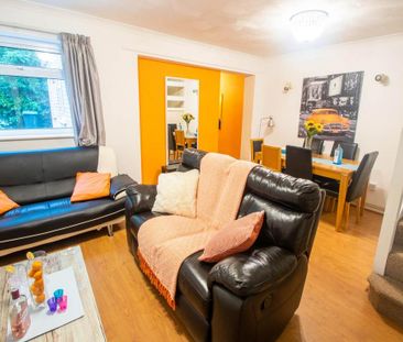 6 bedroom house to rent - Photo 2