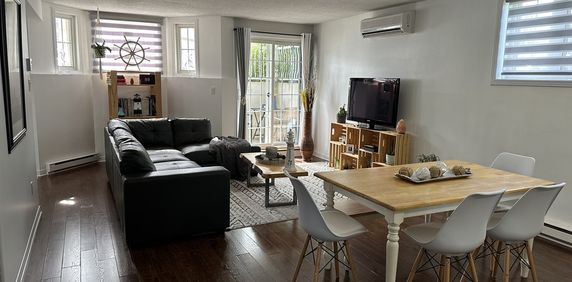 Spacieux Condo Lumineux 2 Chambres - Photo 2