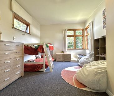 Stunning 4 Bedroom in Ebdentown - Photo 4