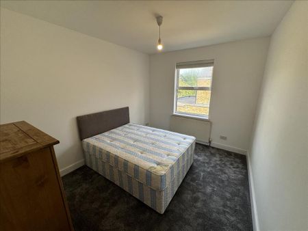 4 bedroom flat to rent - Photo 3