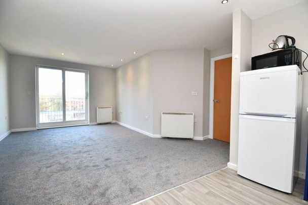3 bedroom apartment to rent - Photo 1