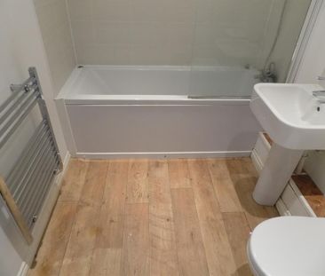 2 bedroom apartment to rent - Photo 6