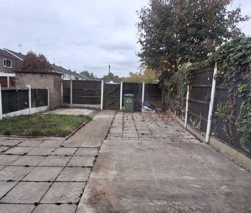 3 bedroom terraced house to rent - Photo 4