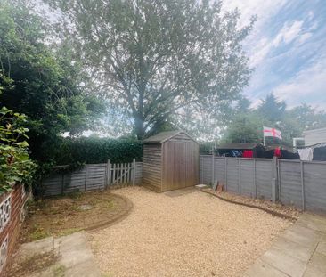 The Limes, Peterborough, Wittering - Photo 2