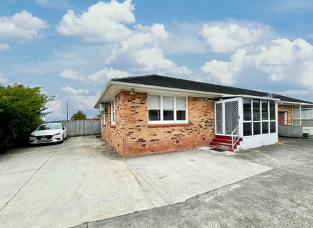 Unit 1, 5 Ti Rakau Drive, Pakuranga, Auckland - Photo 5