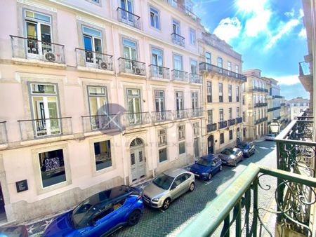 Luxury Apartment for rent in Chiado (Encarnacao), Lisbon - Photo 4