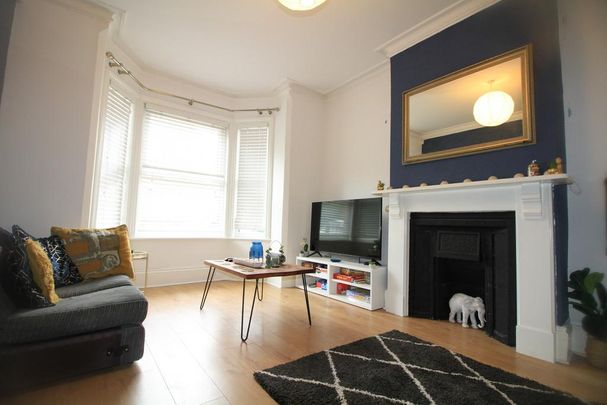 3 bedroom flat to rent - Photo 1