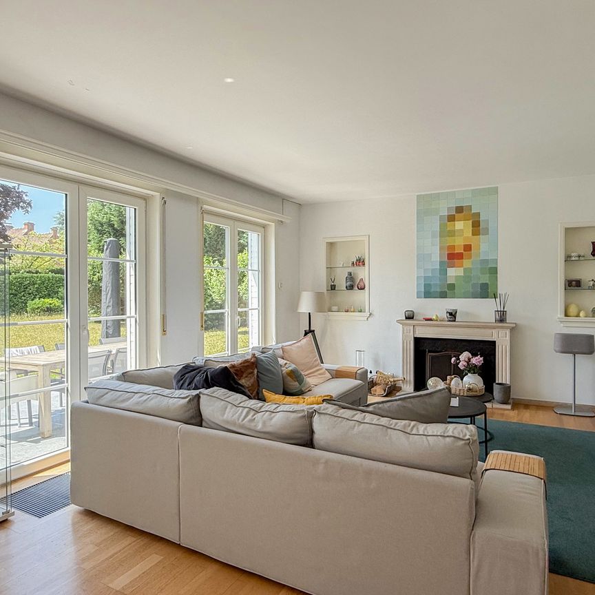 1410, Waterloo - Photo 1