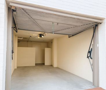 Prestige Location – Stylish Home with Space, Security & Class - Photo 2