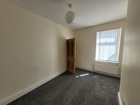 3 Bed Terraced House, Grange Street, M6 - Photo 3