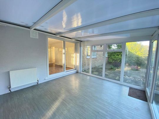 2 bedroom detached bungalow to rent - Photo 1