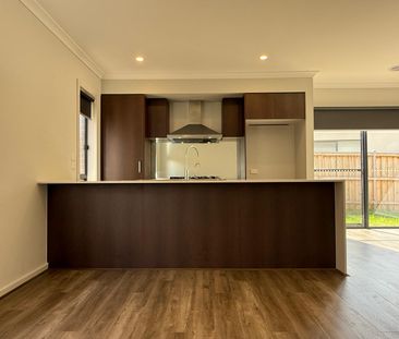 Modern Spacious Home - Photo 6