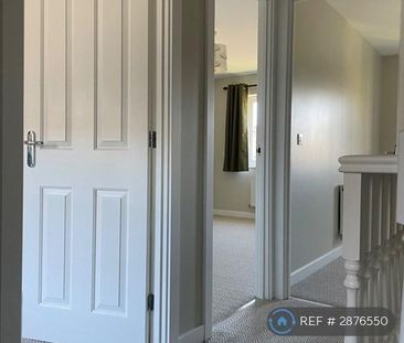 3 bedroom terraced house to rent - Photo 5