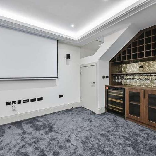 Tale House, Bloomsbury, WC1N - Photo 1