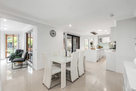 6 Trevor Toms Drive, Acacia Gardens NSW 2763 - House For Rent | Domain - Photo 3