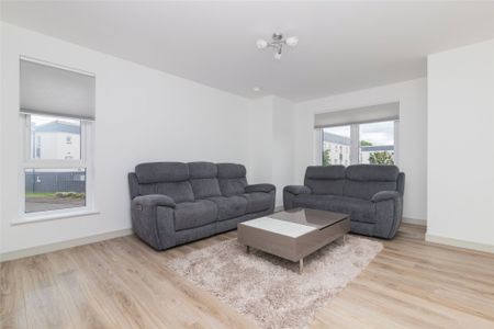 Flat 1/3, 16 Lapwing Crescent - Photo 5