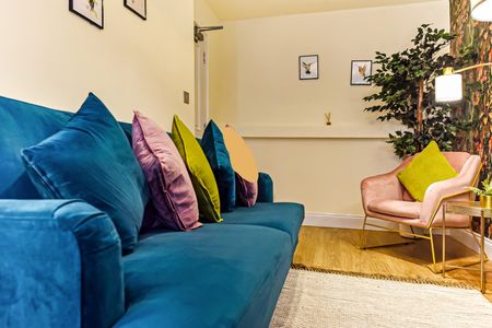 5 Bed Terraced House, Cassland Road, E9 - Photo 4