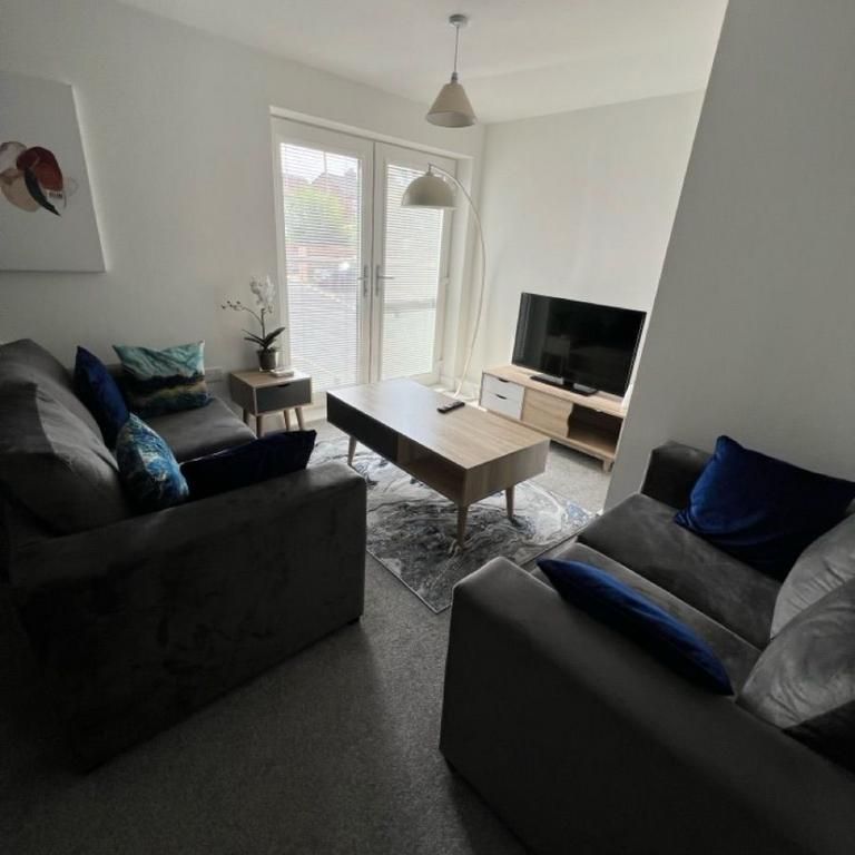 2 bedroom flat to rent - Photo 1