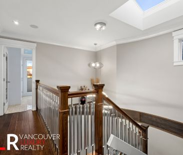 House in Burnaby, BC - Photo 6