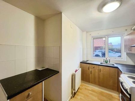 Canning Drive, Astley Bridge, Bolton, BL1 - Photo 5