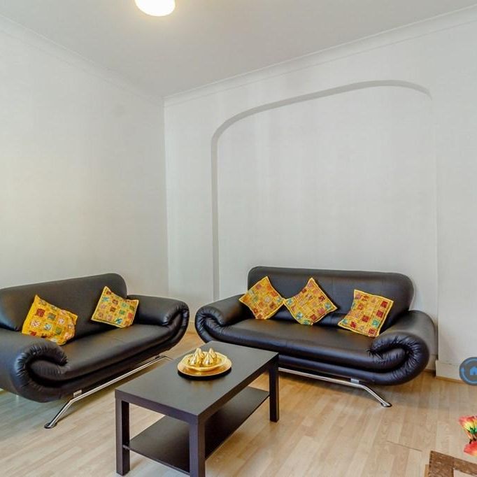 4 bedroom terraced house to rent - Photo 1