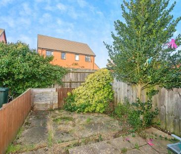 2 bedroom terraced house to rent - Photo 4