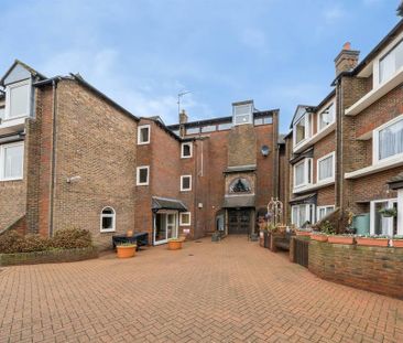 1 bedroom retirement property to rent - Photo 2