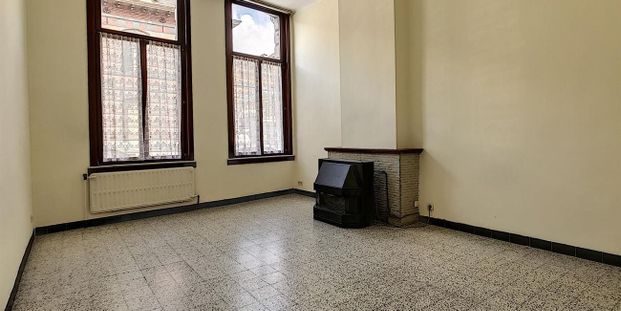 Appartement te huur in Tournai voor € 720 met 1 slaapkamer - Photo 1