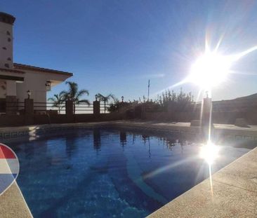 4 room luxury Farmhouse for rent in Rincón de la Victoria, Andalusia - Photo 1