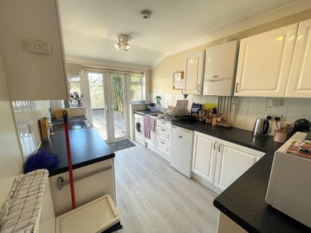 3 bedroom terraced house to rent - Photo 5