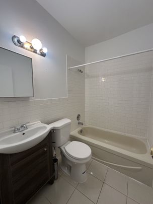For Lease - 1504 Queen Street Unit# 2B, Toronto, Ontario - Photo 1