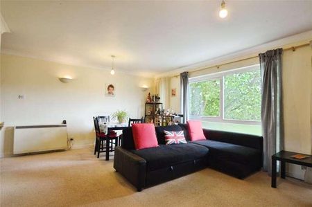 Brantwood Court, West Byfleet, Surrey, KT14 - Photo 5