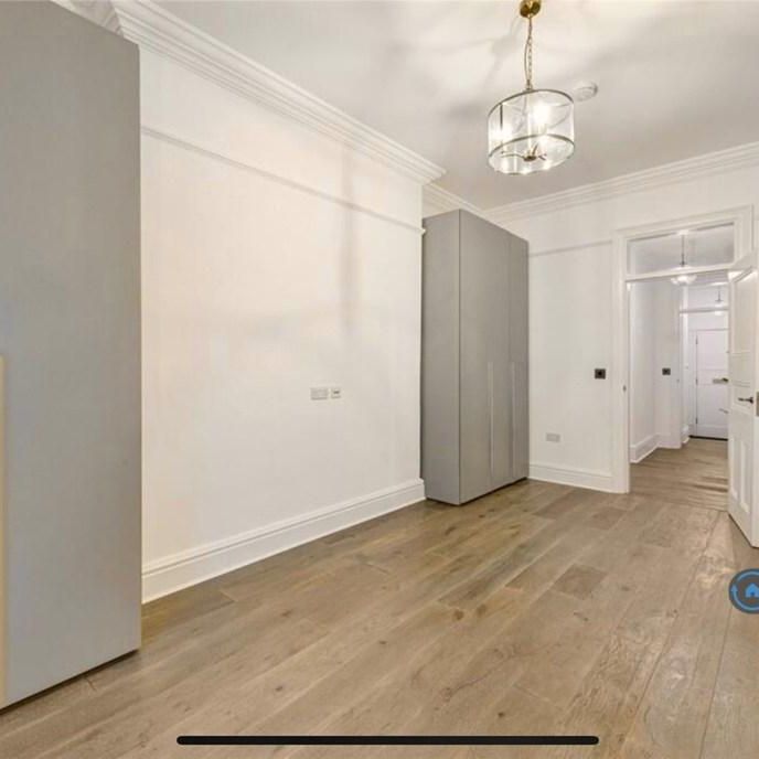 4 bedroom flat to rent - Photo 1