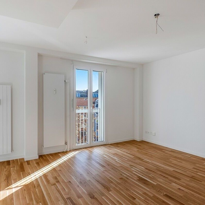 First-time rental – With a large sunny balcony - Photo 1