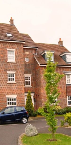 2 bedroom Apartment - De Soissons Close, Welwyn Garden City - Photo 1