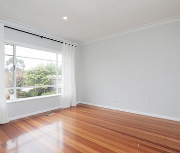 52 Joan Street, Sunshine West VIC 3020 - Photo 5