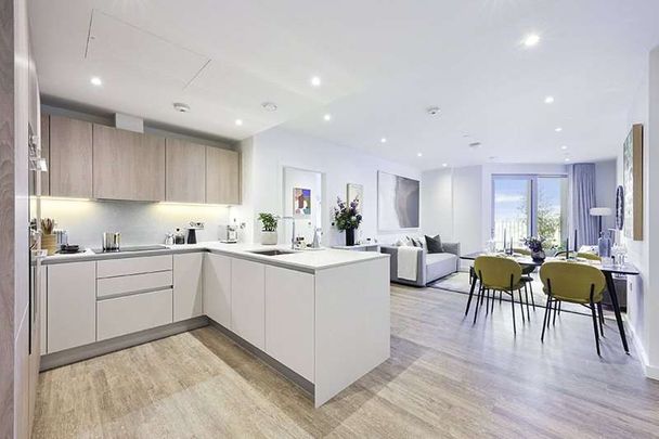 Beautiful new build two bedroom two bathroom apartment available to move in now. This spacious apartment includes open plan living, built-in wardrobes as well as being pet-friendly. - Photo 1