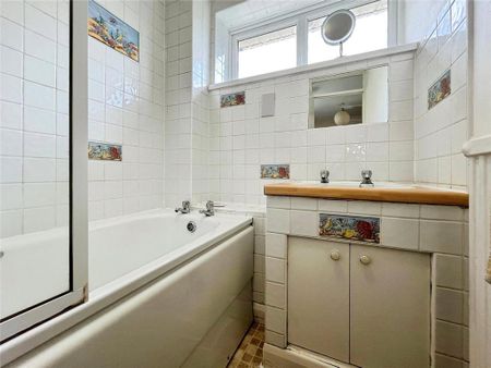 4 bedroom semi-detached house to rent - Photo 2