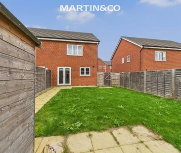 2 bedroom semi-detached house to rent - Photo 4