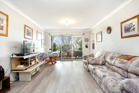 Stylish 2 Bed Home in Prime Penshurst Location - Photo 4