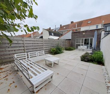 Prachtig gerenoveerde woning in het hart van Harelbeke! - Photo 2