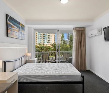 Studio Apartment in the Heart of Surfers Paradise! - Photo 1