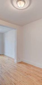 Renovated 5-1/2 in Verdun, available immediately. - Photo 3