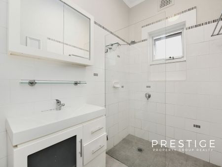 Spacious & Convenient Living - Photo 4