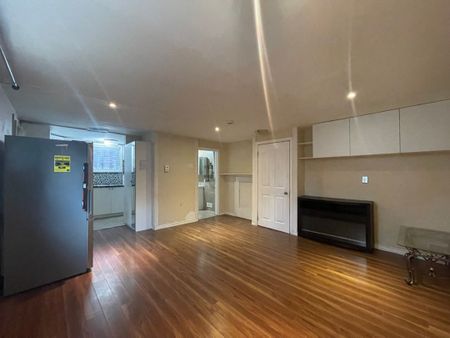 For Lease - 176 Fennell Avenue Unit# 2, Hamilton, Ontario - Photo 5