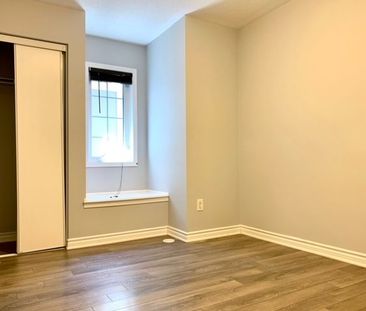 For Lease - 43 Minlow Way, Aurora, Ontario - Photo 2